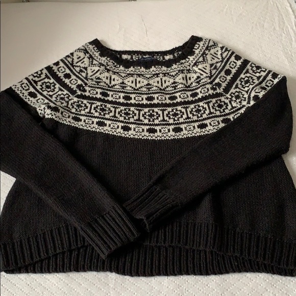 AMERICAN EAGLE OUTFITTERS SWEATER